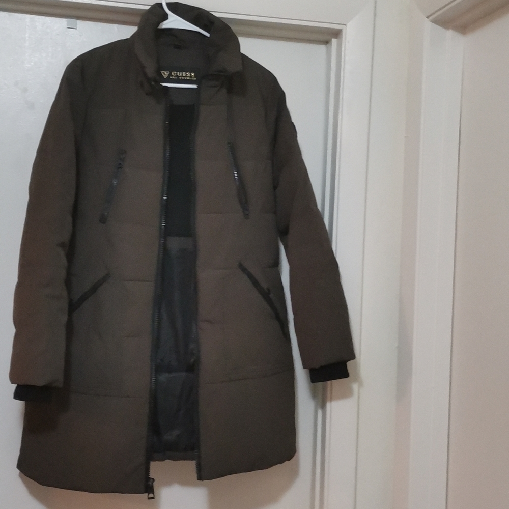 GUESS JACKET.